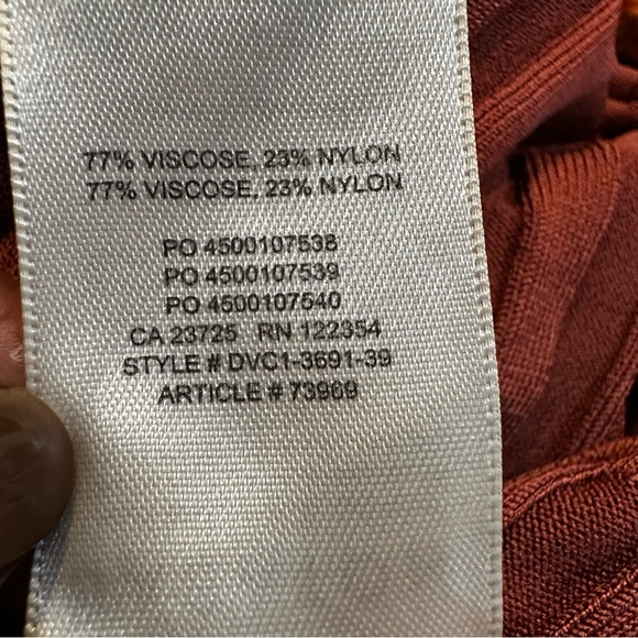 Aritzia Babaton Victor Turtleneck Mock-Neck Sweater Size Small Brown - Picture 9 of 9